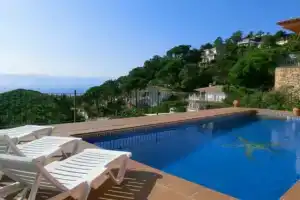 Villa in Lloret de Mar - 104832 by Mo Rentals, Льорет де Мар
