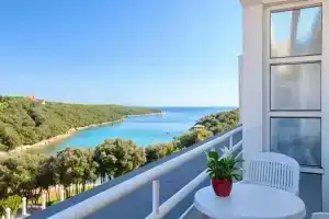 Resort Duga Uvala, Кринца