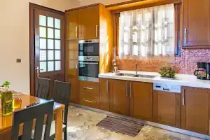 Nisi Collections Rooms, Аргаси