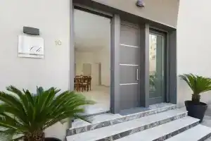 L'angolo Di Oli, Лечче