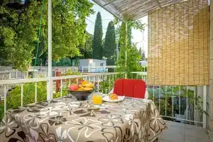 Villa Tolja Lapad beach apartments, Дубровник