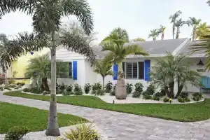 Alden Suites - A Beachfront Resort, Сент-Питерсберг Бич