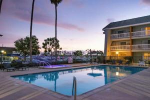 Dana Point Marina Inn, Дана-Пойнт