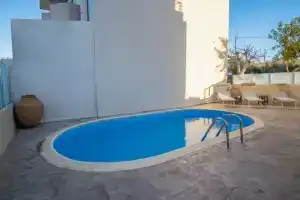 Villa Cool with Private Pool, Ираклион