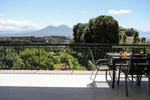 Appartamento Con Terrazzo A Capodimonte, Неаполь