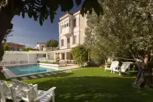 Отель «Peremere Alacati Otel», Алачати