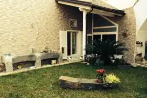 Apartament Mirko, Скафати
