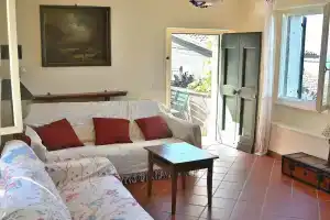 Apartment Loncrino With Terrace LakeView, Торри-дель-Бенако