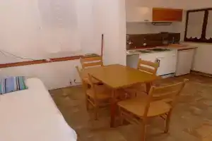 Holiday Apartment Near the Beach for 4 Persons With one Bedroom, Умаг