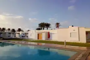 Village Du Golf, Мидоун