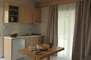 Blue Sky Hotel, Агиа Марина
