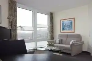 Kurpark-Residenz W112, Куксхафен