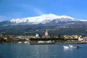 Agriturismo dell'Etna, Джарре