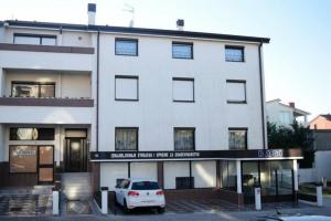 Bagi Apartments & Rooms, Štinjan