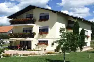 Plitvice House, Раковица