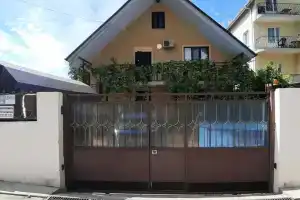 Гостевой дом «Мансарда», Адлер