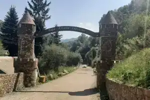 Гостиница «Долина нарзанов», Мушт
