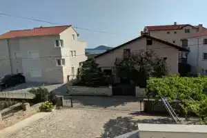 Araz - Parking and Barbecue - A2, Водице