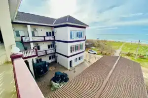 Family House, Заозёрное
