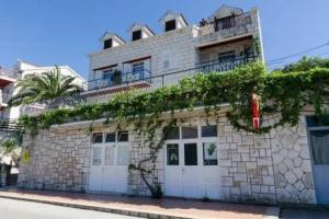 Apartments Palma, Полач