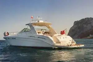 Luxury Yacht Hotel, Гибралтар