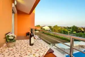 Aparthotel Bonex, Привлака