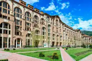 Апартаменты 960, Эсто-Садок