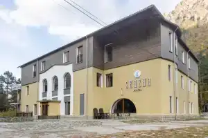 Отель «Сказка», Верхний Цей