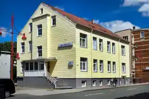 Hotel Neun 3/4, Целле