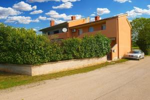 Apartment 1950, Štinjan