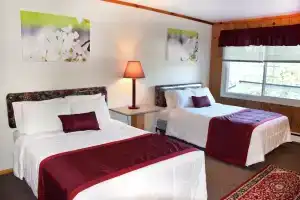 Inn on the Hill, Лейк-Джордж