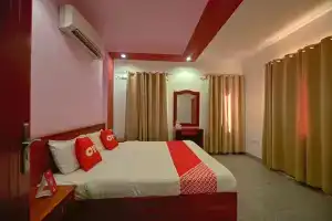 Oyo 116 Platinium Hotel Apartments, Чайл-Эль-Умайр