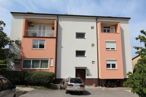 Studio Orhidea Blu, Ровинь