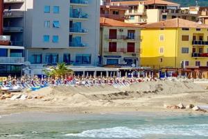 Vela D'oro, Pietra Ligure
