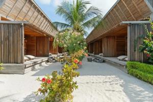 The Barefoot Eco Hotel, Ханимааду
