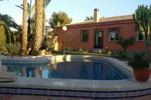 Villa with 2 Bedrooms in Torrevieja, with Private Pool, Enclosed Garden And Wifi - 5 Km From the Beach, Торревьеха