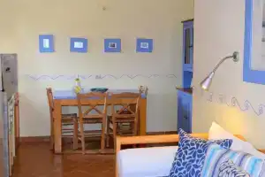 Simatos Apartments and Studios, Ласси