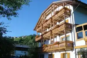 Hotel Chalet Corso, Мареббе