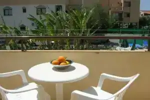 Marios Apartments, Перволия
