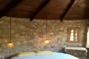 The Round House, Дальян