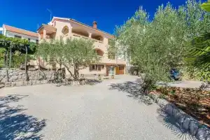 Awesome Home in Kornic With Wifi and 1 Bedrooms, Kornić