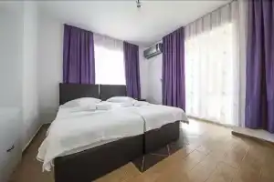Mengen Konaklari, Месудие