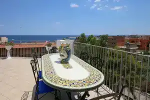 Villa Aurora, Джиардини-Наксос