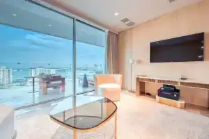 Eden's Dubai - Five Residences, Дубай