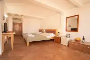Levantin Inn, Свети-Стефан