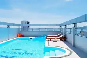 Barcelona Hotel, Нячанг