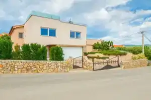 Seaview Villa in Kornic Kvarner with Outdoor Hot Tub, Kornić
