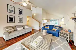 431 17th Avenue Home 5 Bedrooms 3 Bathrooms Home, Сисайд