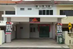 Phoenix Guest House, Куатан