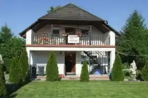 Attila apartman Harkány, Харкань